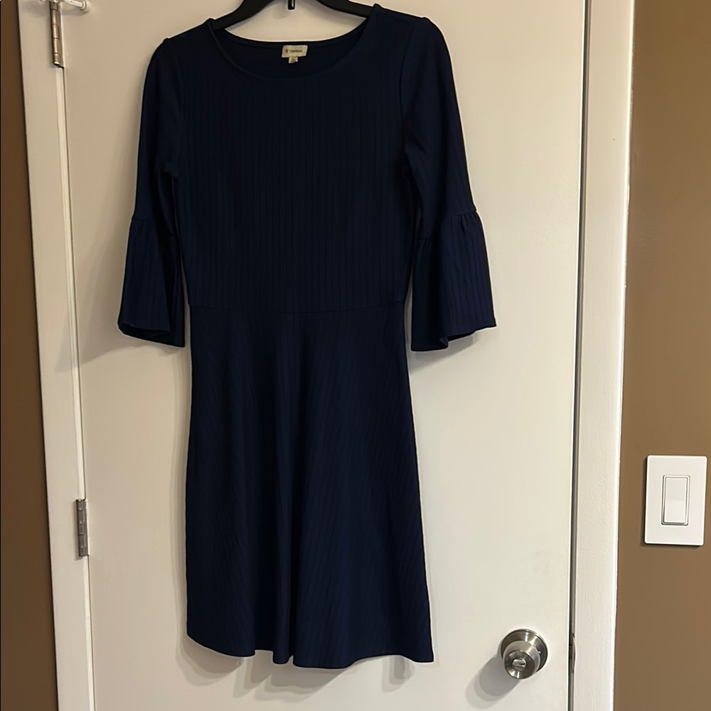 Daniel Cremieux Blue Sheath Dress With Bell Sleeves